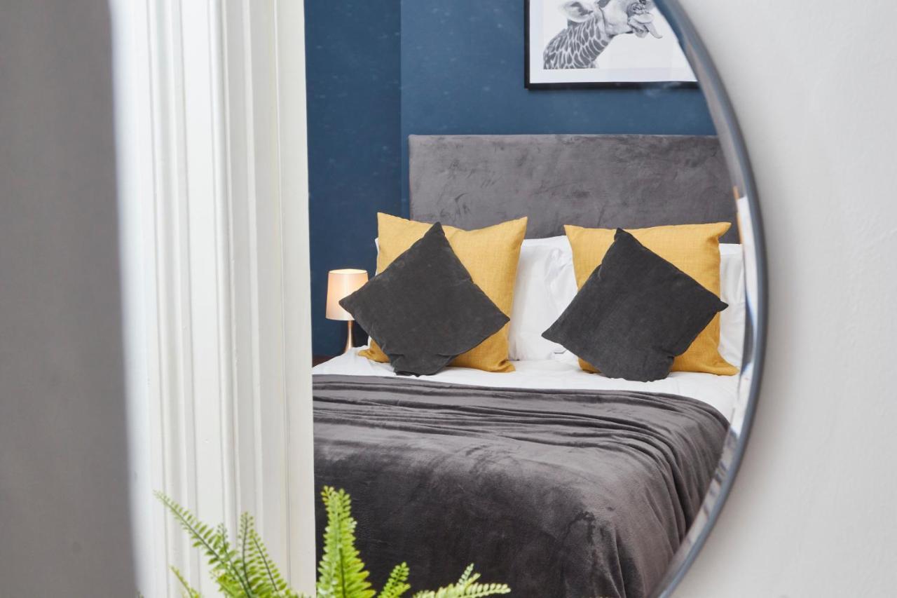 5 Bed House In Leamington Spa Perfect For Contractors With 7 Beds By Purestay - 14 Night Min! Екстер'єр фото