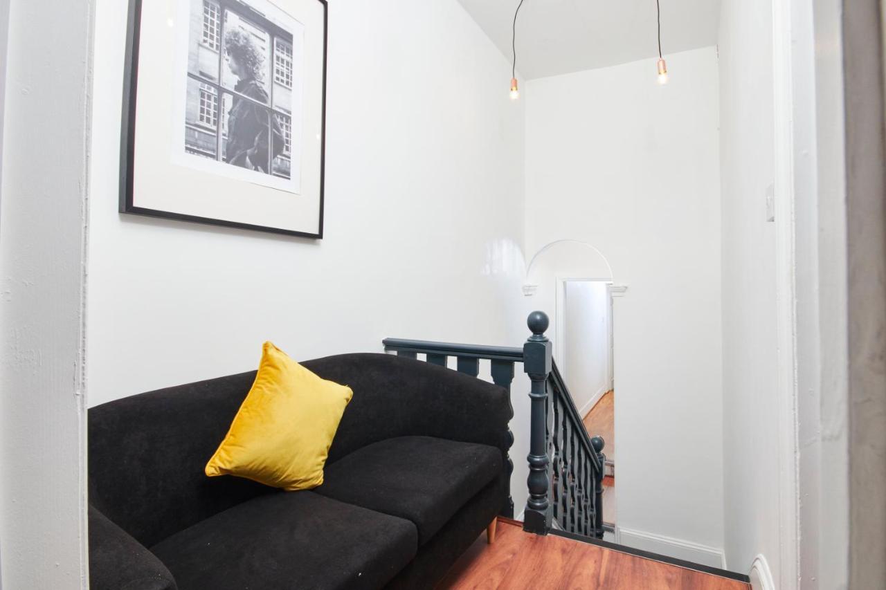 5 Bed House In Leamington Spa Perfect For Contractors With 7 Beds By Purestay - 14 Night Min! Екстер'єр фото
