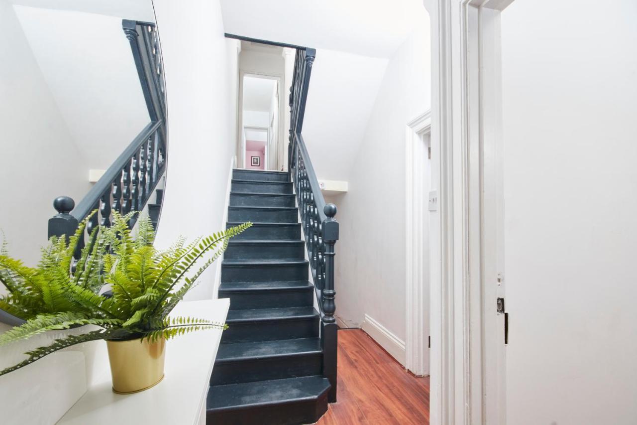 5 Bed House In Leamington Spa Perfect For Contractors With 7 Beds By Purestay - 14 Night Min! Екстер'єр фото