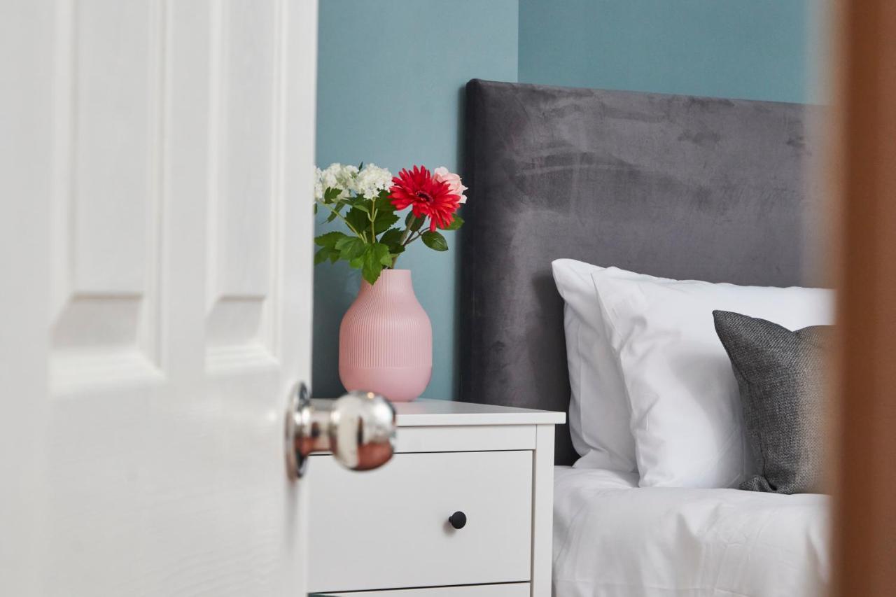 5 Bed House In Leamington Spa Perfect For Contractors With 7 Beds By Purestay - 14 Night Min! Екстер'єр фото