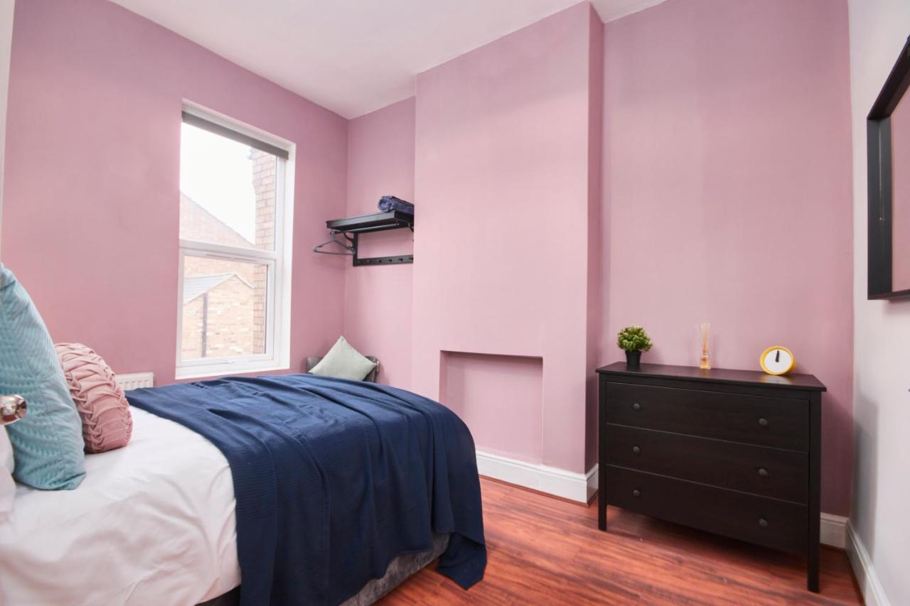 5 Bed House In Leamington Spa Perfect For Contractors With 7 Beds By Purestay - 14 Night Min! Екстер'єр фото