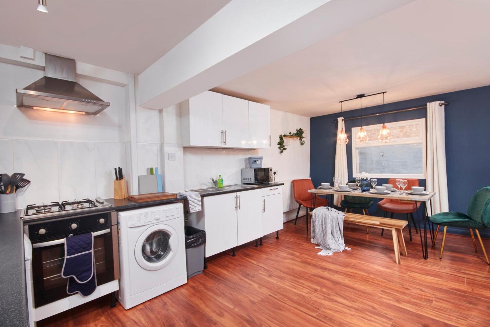 5 Bed House In Leamington Spa Perfect For Contractors With 7 Beds By Purestay - 14 Night Min! Екстер'єр фото